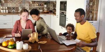 Guia 2025: Benefícios Fiscais para Famílias de Baixa Renda - Cover Image